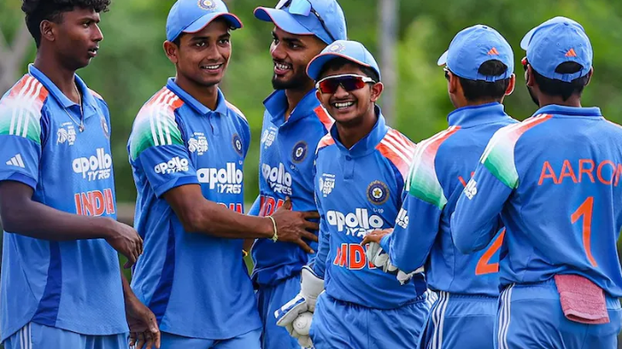 పాక్‌పై భారత్ ఘన విజయం, సెమీస్‌కు అర్హత