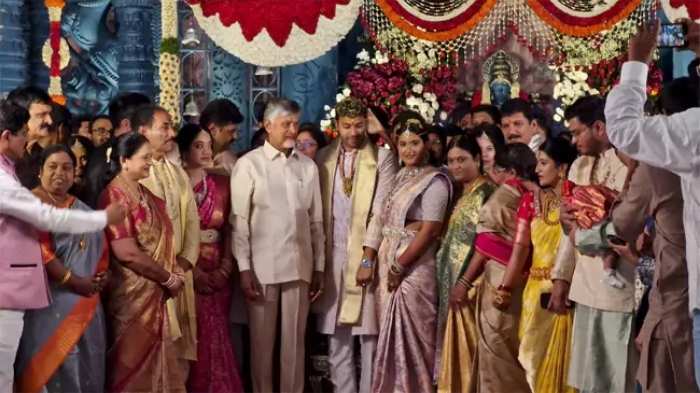 ధూళిపాళ్ల నరేంద్ర కుమార్తె వివాహానికి సీఎం చంద్రబాబు హాజరు