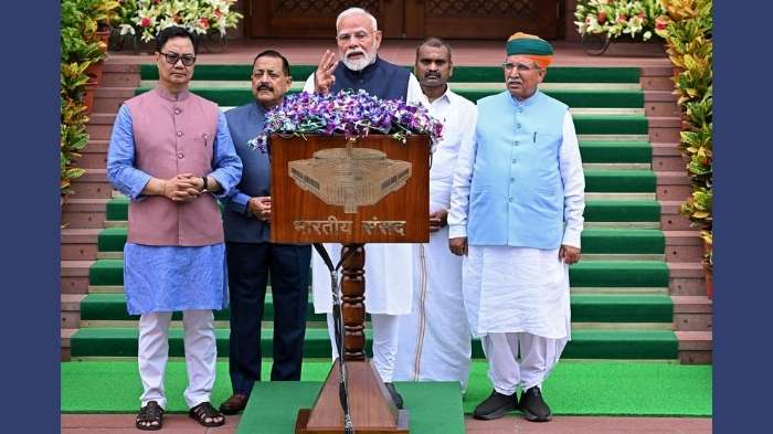 ఇరాన్–ఇజ్రాయెల్ ఉద్రిక్తతలపై ప్రధాని స్పందన.. లోక్‌సభలో ప్రకటన