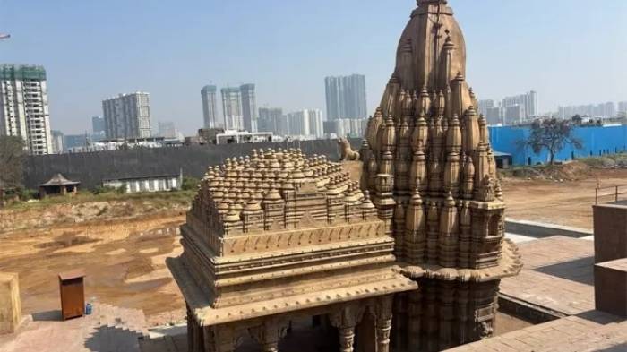 మహేశ్ బాబు సినిమాకి రాజమౌళి వేసిన వారణాసి సెట్ వైరల్