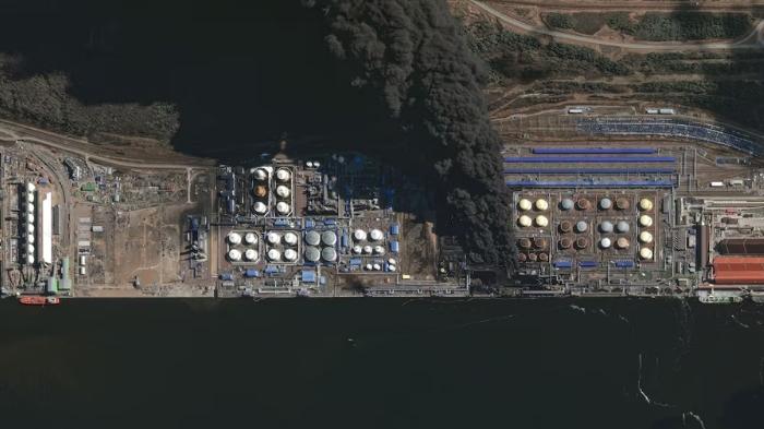ukraine drone strike hits russian oil port